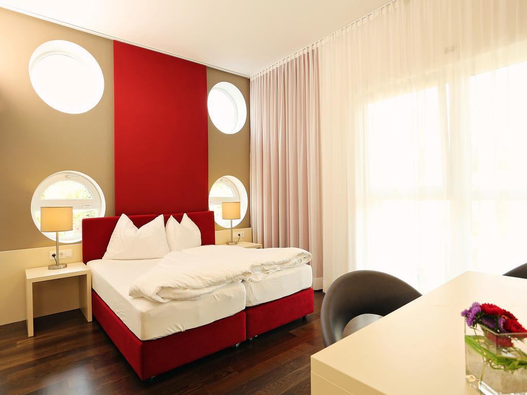 Hotel Royal X Зеебоден Стая снимка